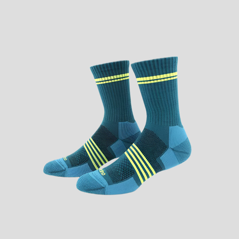 Hiking socks, lightweight shock-absorbing mid-tube socks, merino wool socks, sports socks